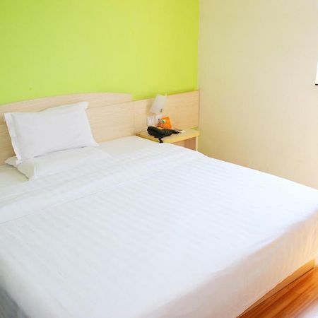 7Days Inn Haikou Hong Kong City Exterior photo
