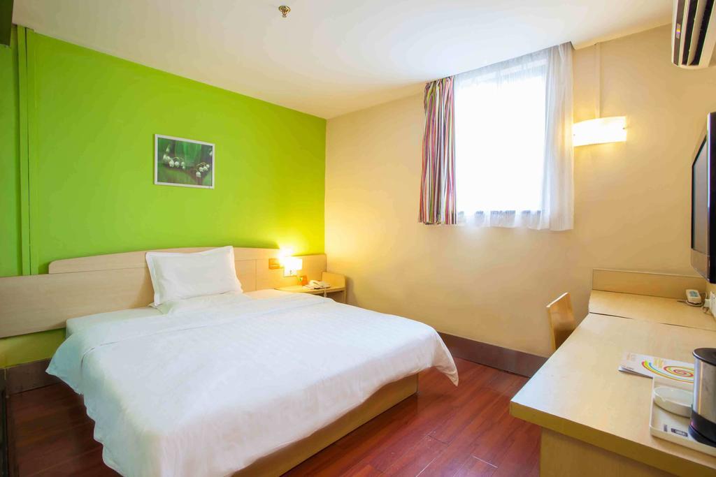 7Days Inn Haikou Hong Kong City Exterior photo