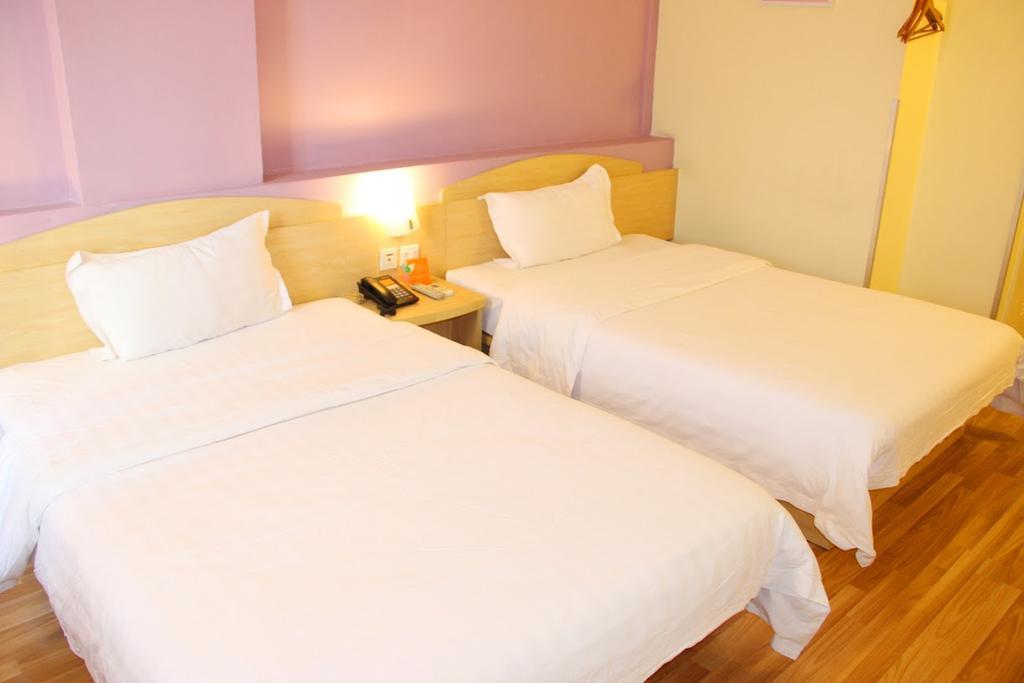 7Days Inn Haikou Hong Kong City Exterior photo