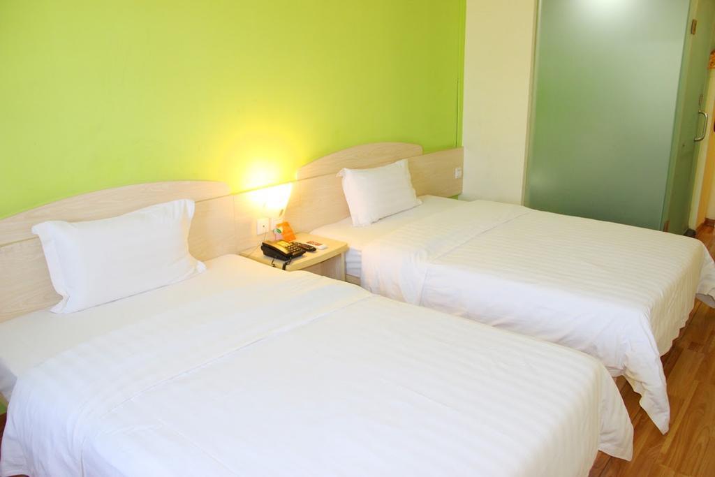 7Days Inn Haikou Hong Kong City Exterior photo